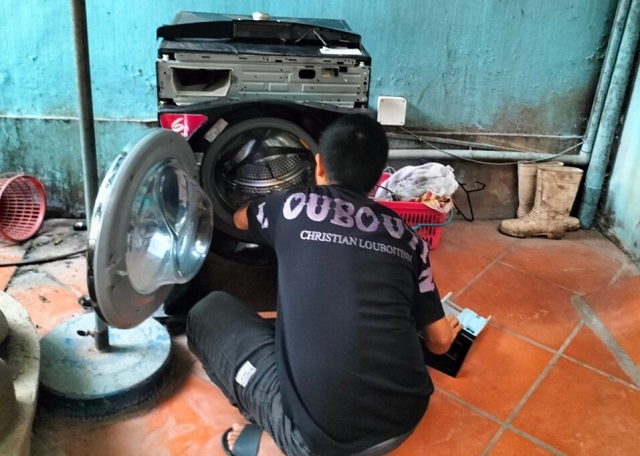 sửa máy giặt Panasonic tại Việt Hưng Long Biên