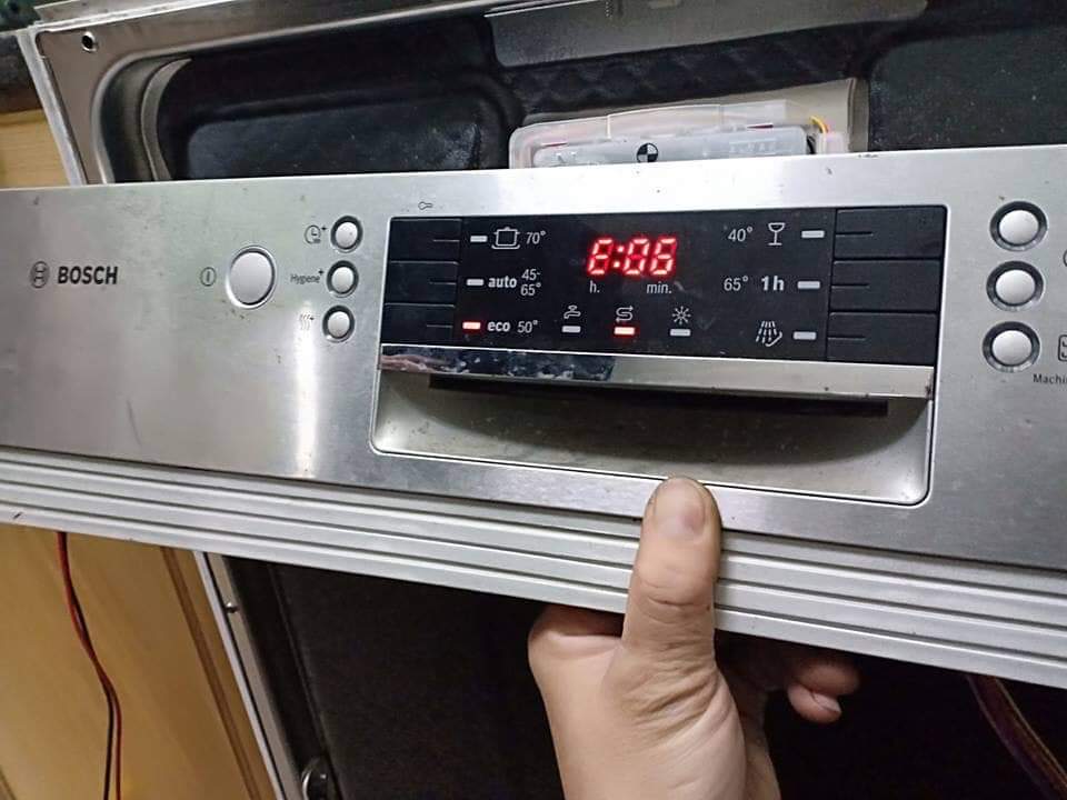 Sửa máy rửa bát Bosch uy tín