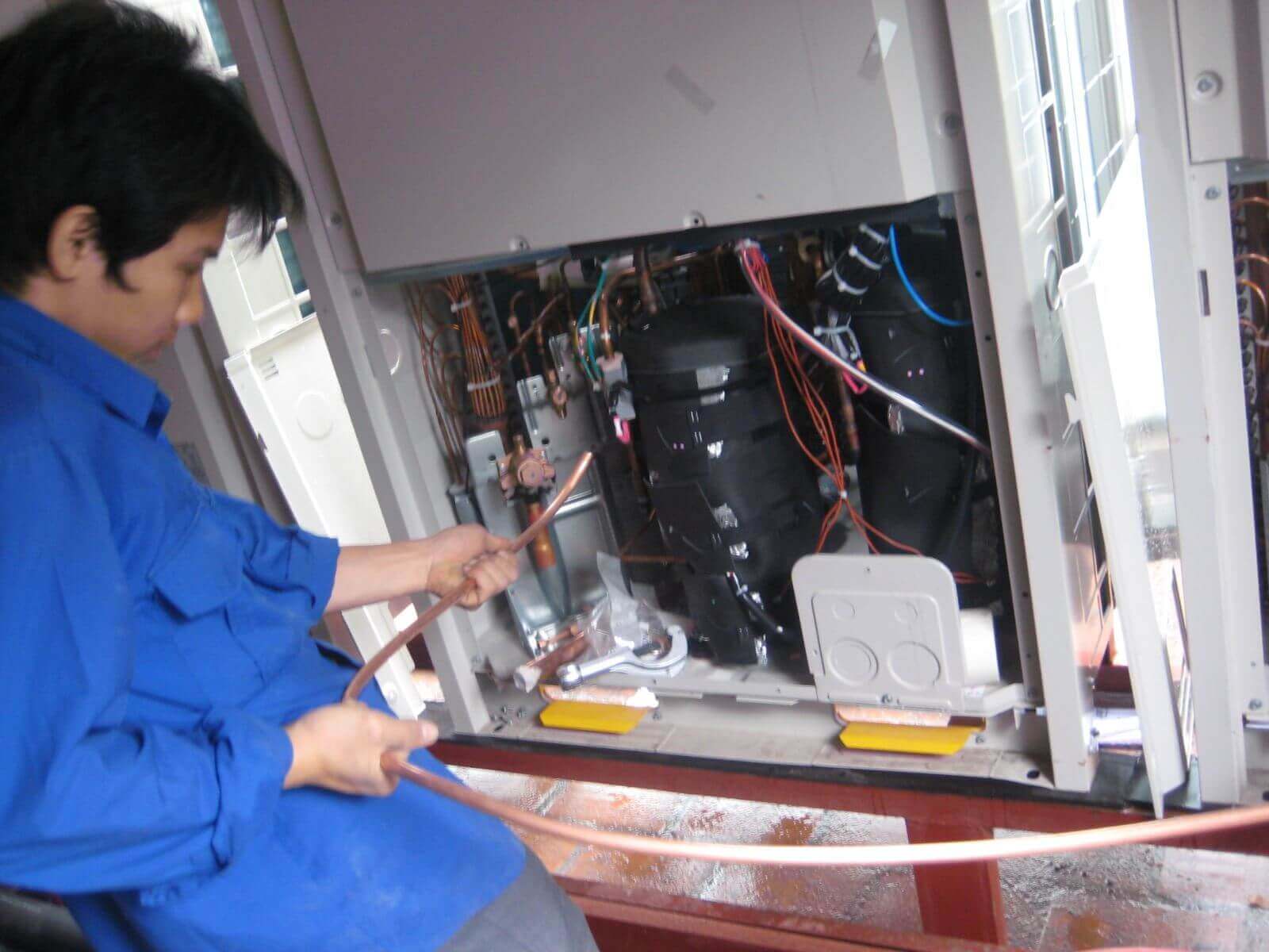 Sửa tủ lạnh Toshiba tại nhà 